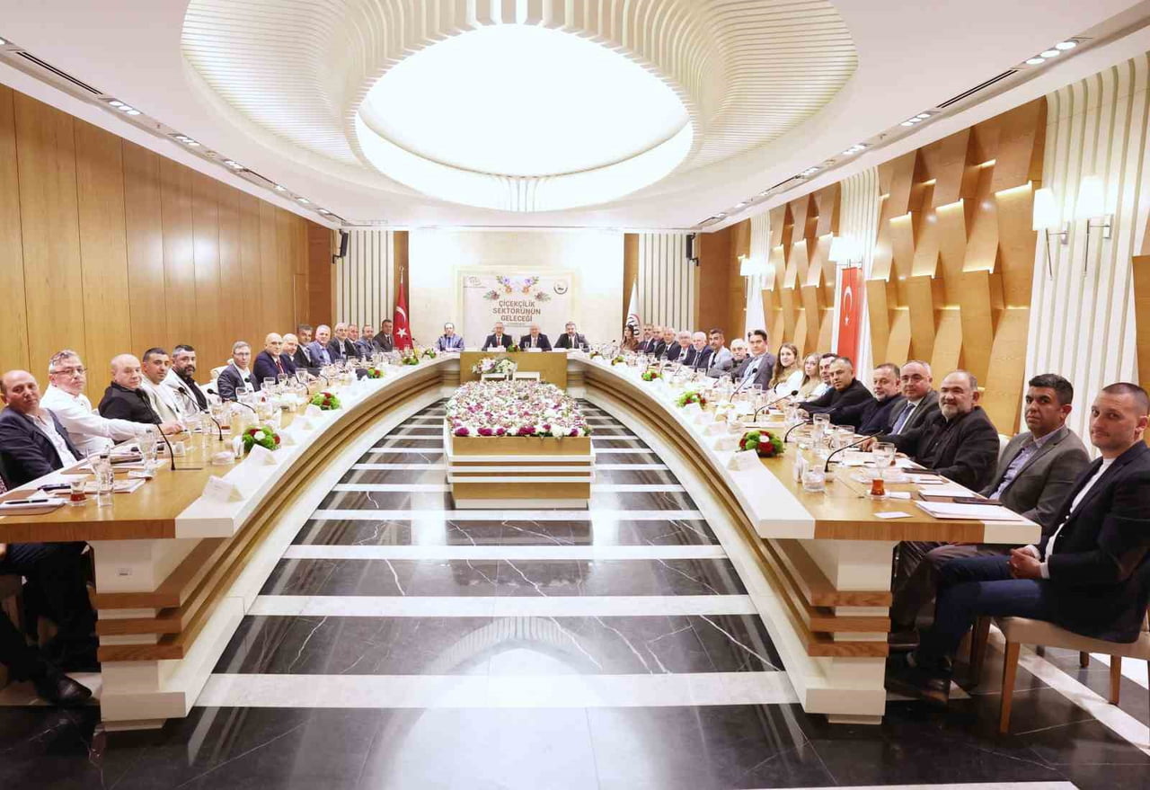 ATO 23 NO'LU AKTARLAR VE ÇİÇEKÇİLER MESLEK KOMİTESİ İLE ANKARA ÇİÇEKÇİLER ESNAF ODASI ÖNCÜLÜĞÜNDE...