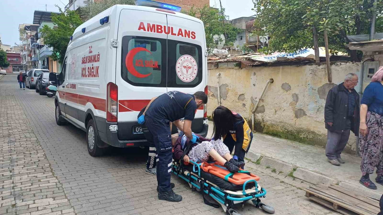 AYDIN'IN EFELER İLÇESİNDE MÜSTAKİL BİR EVİN BAHÇESİNDE DÜŞEN YAŞLI KADIN İÇİN EKİPLER SEFERBER...