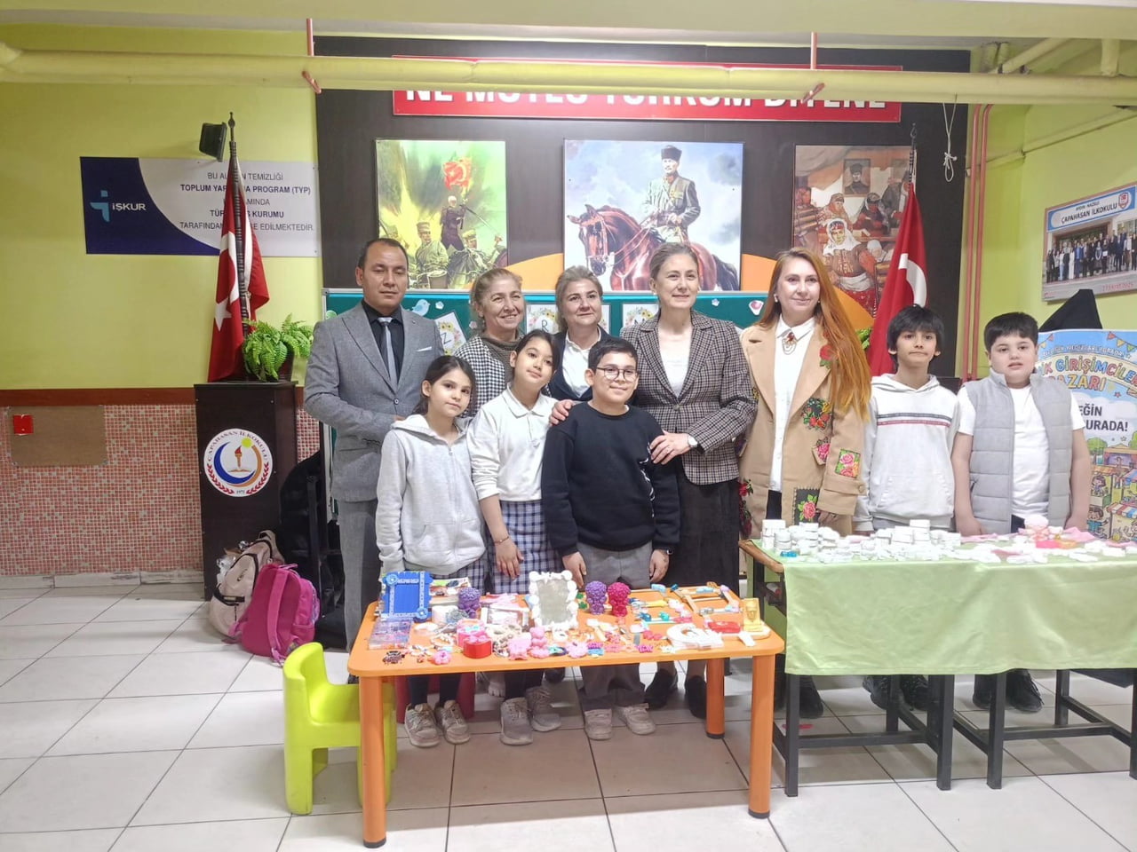 AYDIN'IN NAZİLLİ İLÇESİNDEKİ ÇAPAHASAN İLKOKULU ÖĞRENCİLERİ TARAFINDAN KURULAN 'MİNİK GİRİŞİMCİLER...