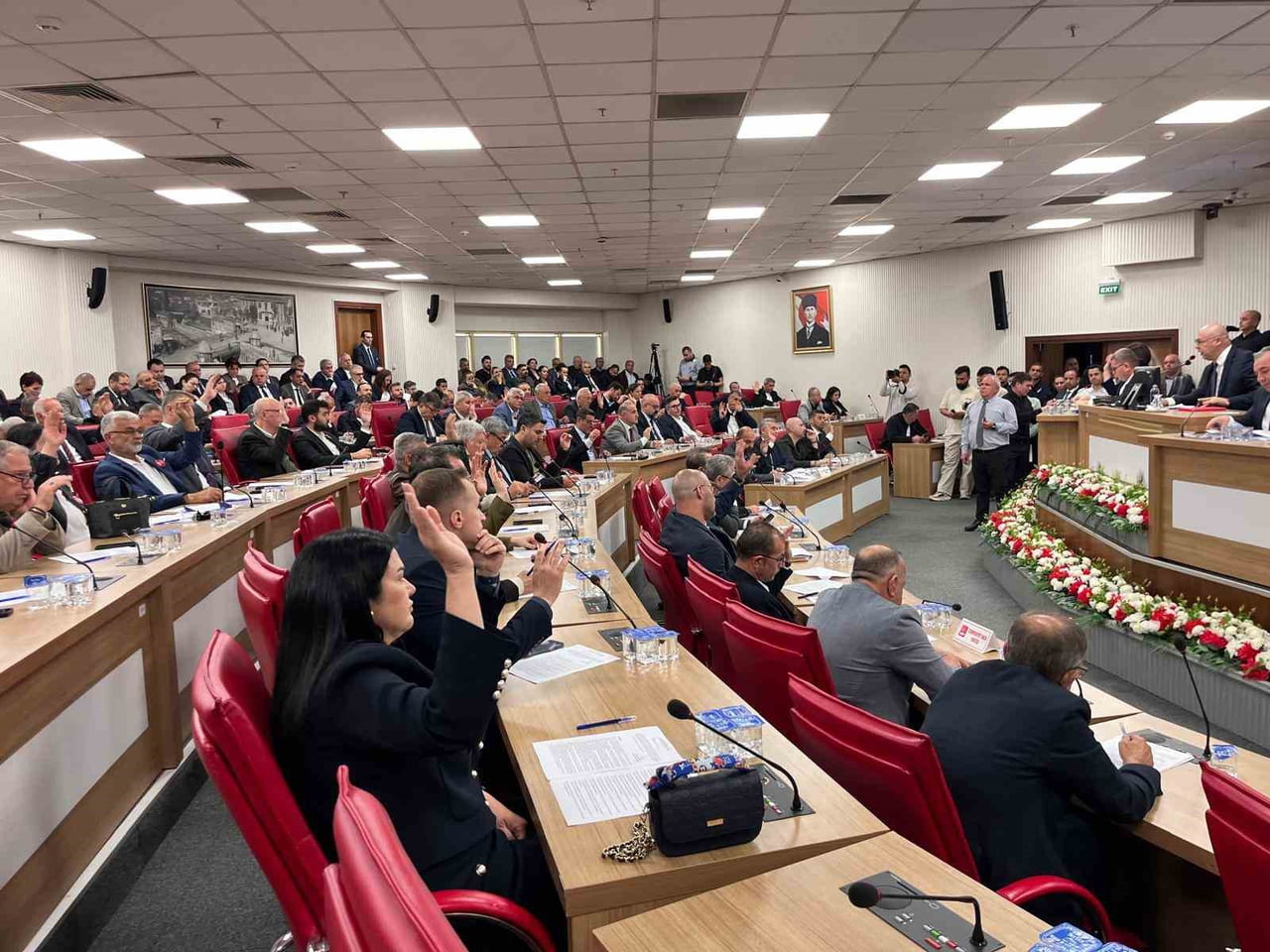 AYDIN BÜYÜKŞEHİR BELEDİYE MECLİSİ’NDE SEÇİM HEYECANI YAŞANIRKEN YILLARDIR OLDUĞU GİBİ BU YIL DA...