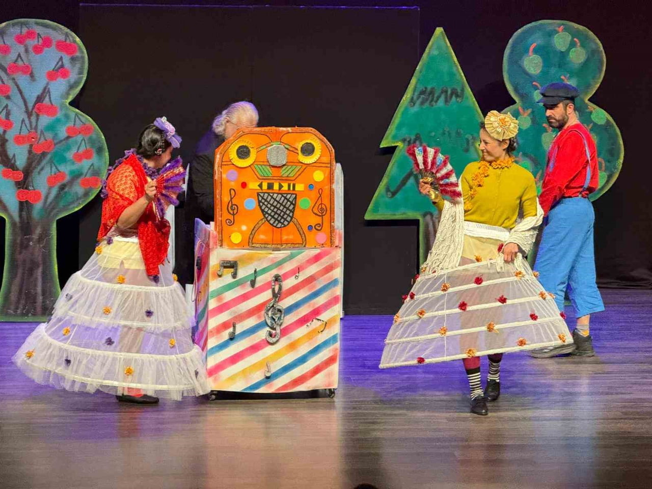 AYDIN’DA MİNİKLER TİYATRO İLE BULUŞTU