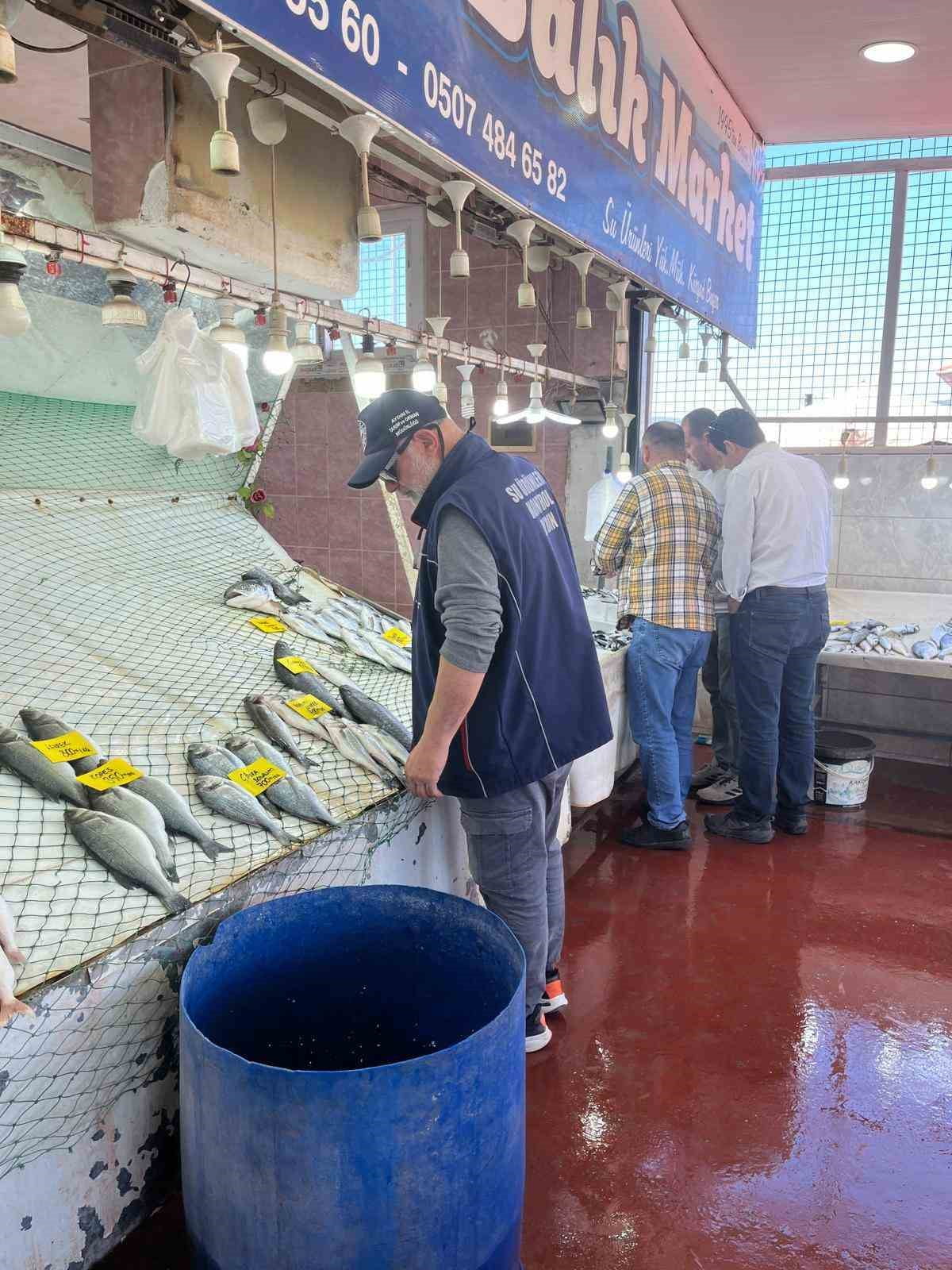 AYDIN’IN DİDİM İLÇESİNDE, İLÇE TARIM VE ORMAN MÜDÜRLÜĞÜ EKİPLERİ TARAFINDAN PERAKENDE BALIK SATIŞI...