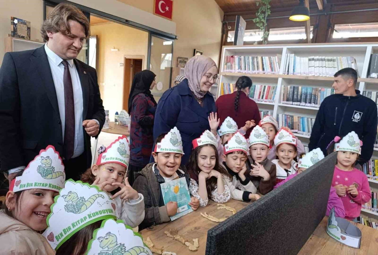 AYDIN’IN KÖŞK İLÇESİNDE 4-6 YAŞ KUR’AN KURSU ÖĞRENCİLERİ, KÜTÜPHANELER HAFTASI KAPSAMINDA...