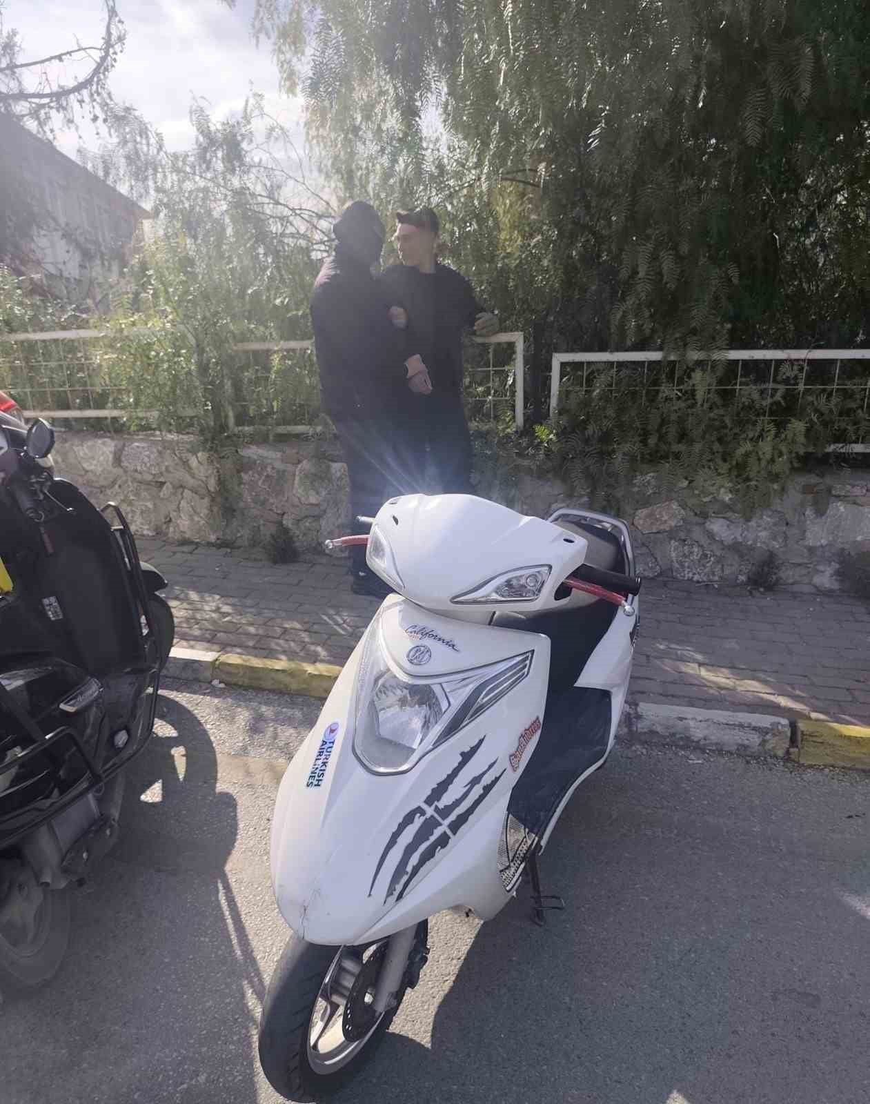 AYDIN’IN KUŞADASI İLÇESİNDE POLİS EKİPLERİNİN 'DUR' İHTARINA UYMAYARAK KAÇAN MOTOSİKLET SÜRÜCÜSÜ...