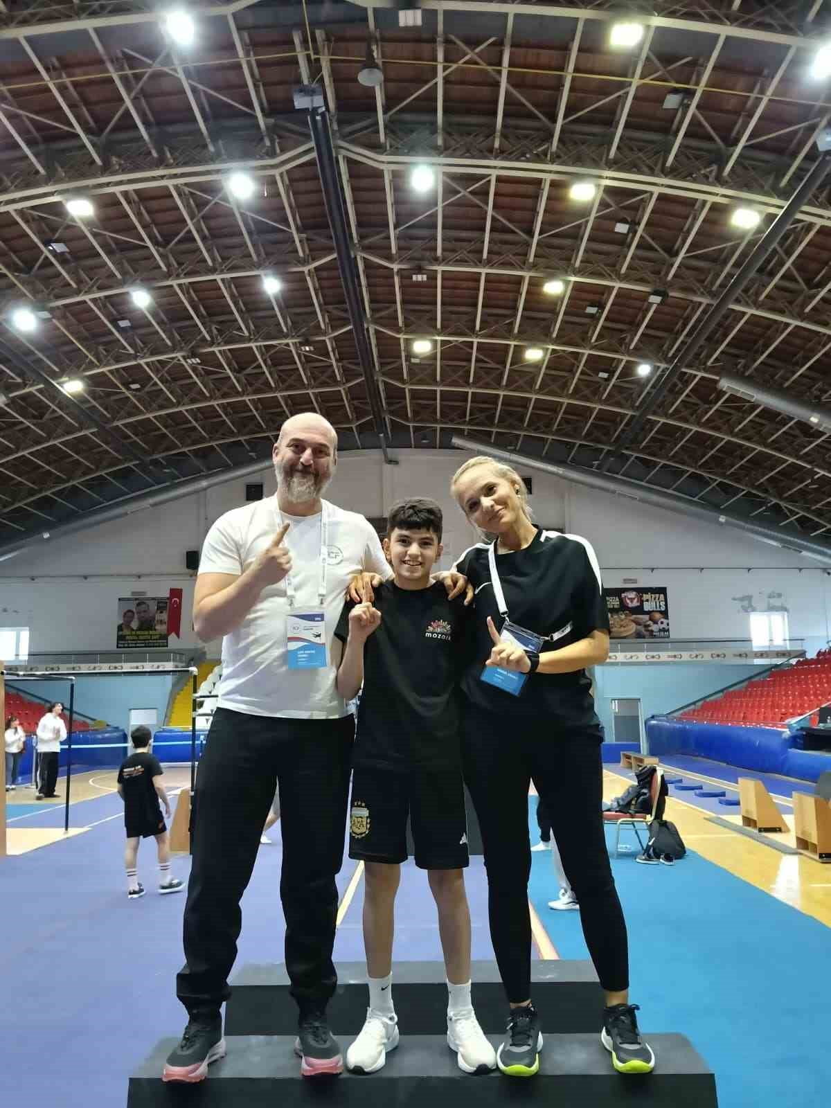 AYDINLI SPORCULAR CİMNASTİK VE TAEKWONDO BRANŞLARINDA ELDE ETTİKLERİ DERECELERLE ULUSAL VE...
