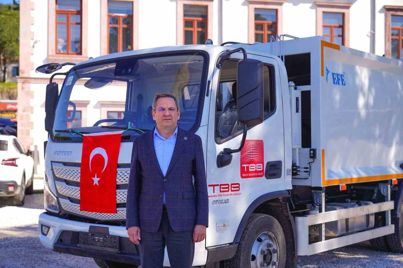 AYVALIK BELEDİYESİ’NİN TEMİZLİK İŞLERİ FİLOSU GÜÇLENİYOR