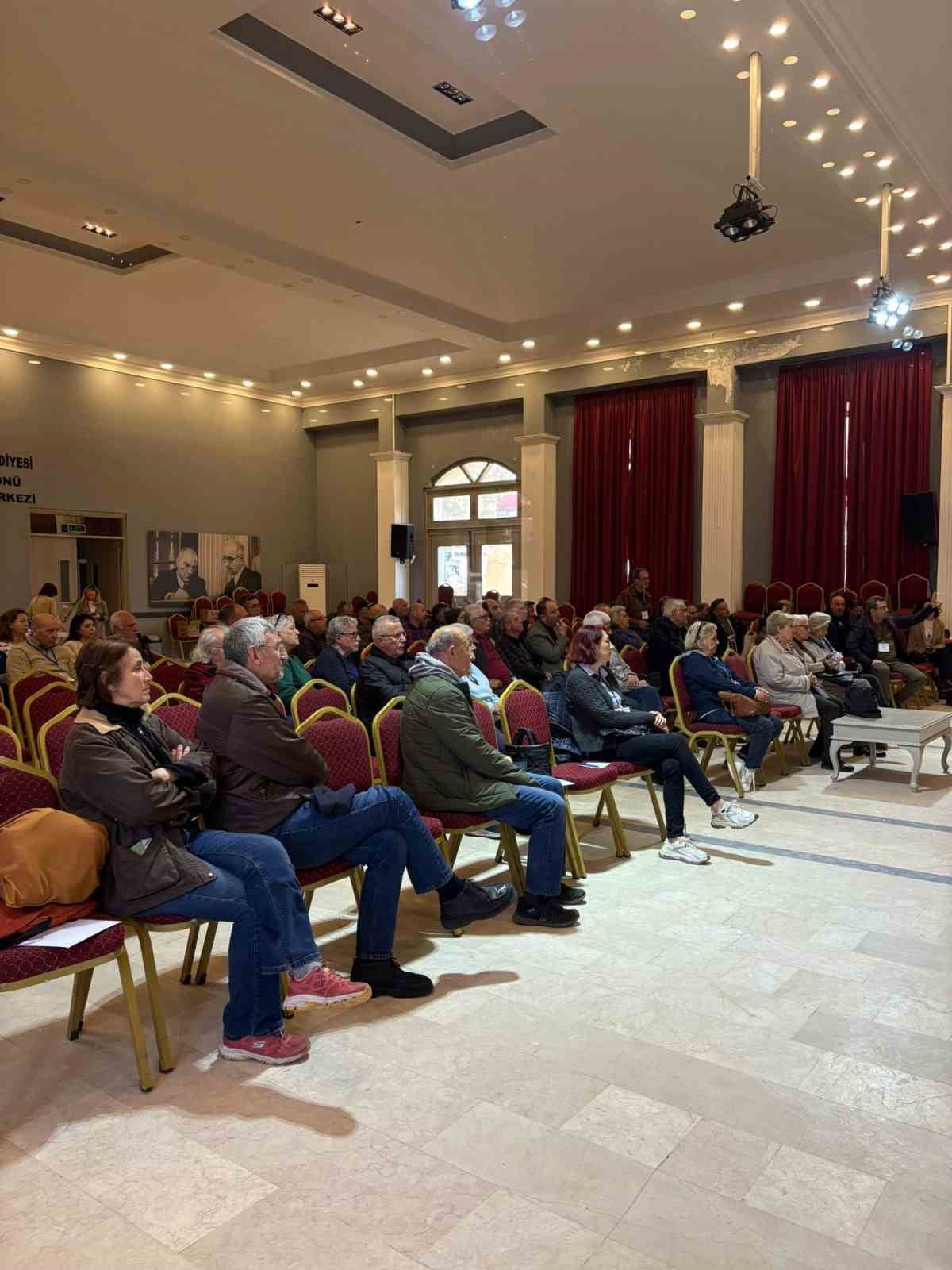 AYVALIK’TA YENİ NESİL YAT LİMANI VE ÇEKEK YERİ PROJESİ TANITILDI