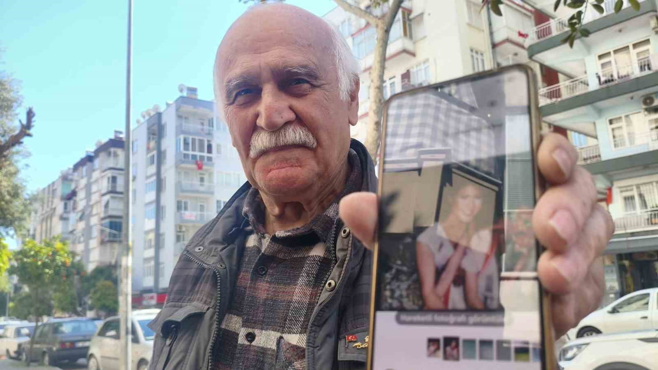 BABA MEHMET YAVUZ BAŞ'IN KIZININ FOTOĞRAFINI GÖSTERMESİ