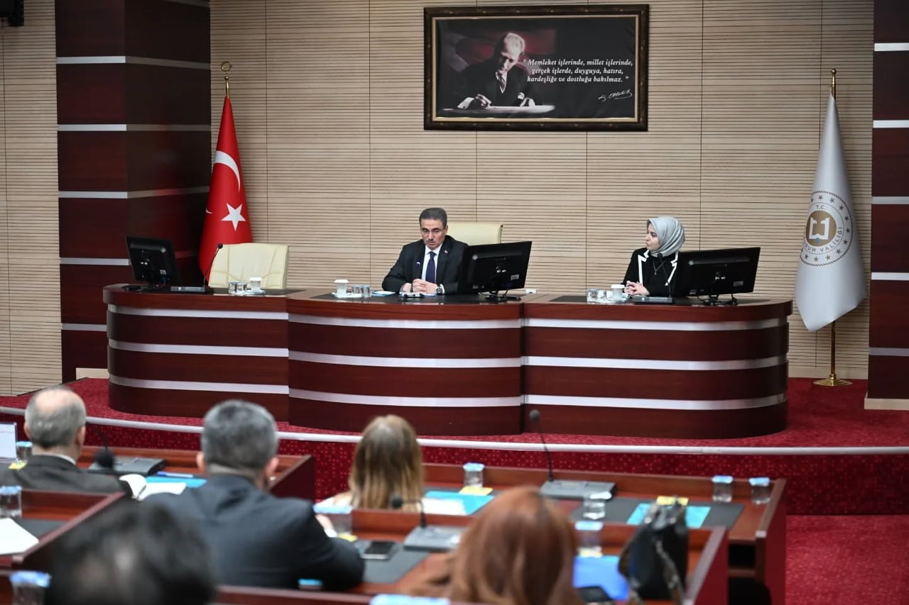 BAĞIMLILIKLA MÜCADELE İL KOORDİNASYON KURULU TOPLANTISI, VALİ AYDIN BARUŞ BAŞKANLIĞINDA...