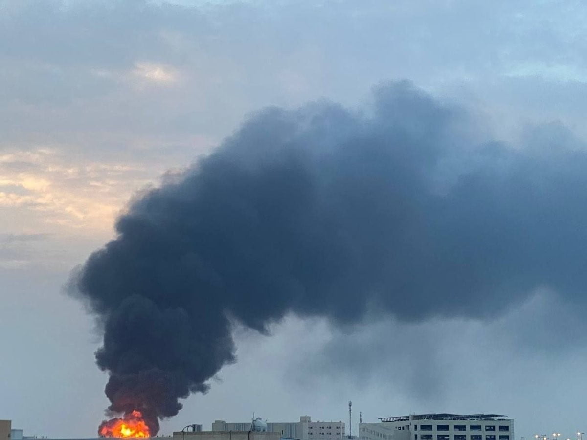 BAHREYN’E YAPILAN İRAN SALDIRILARI YANGINA YOL AÇTI