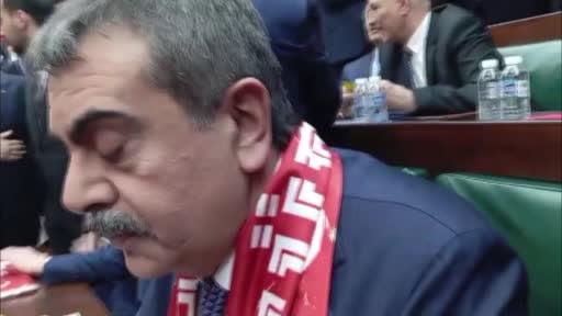 Bakan Tekin: " Milli takımımız maçı nedeniyle LGS sınavını pazar yerine cumartesi günü yapmak...