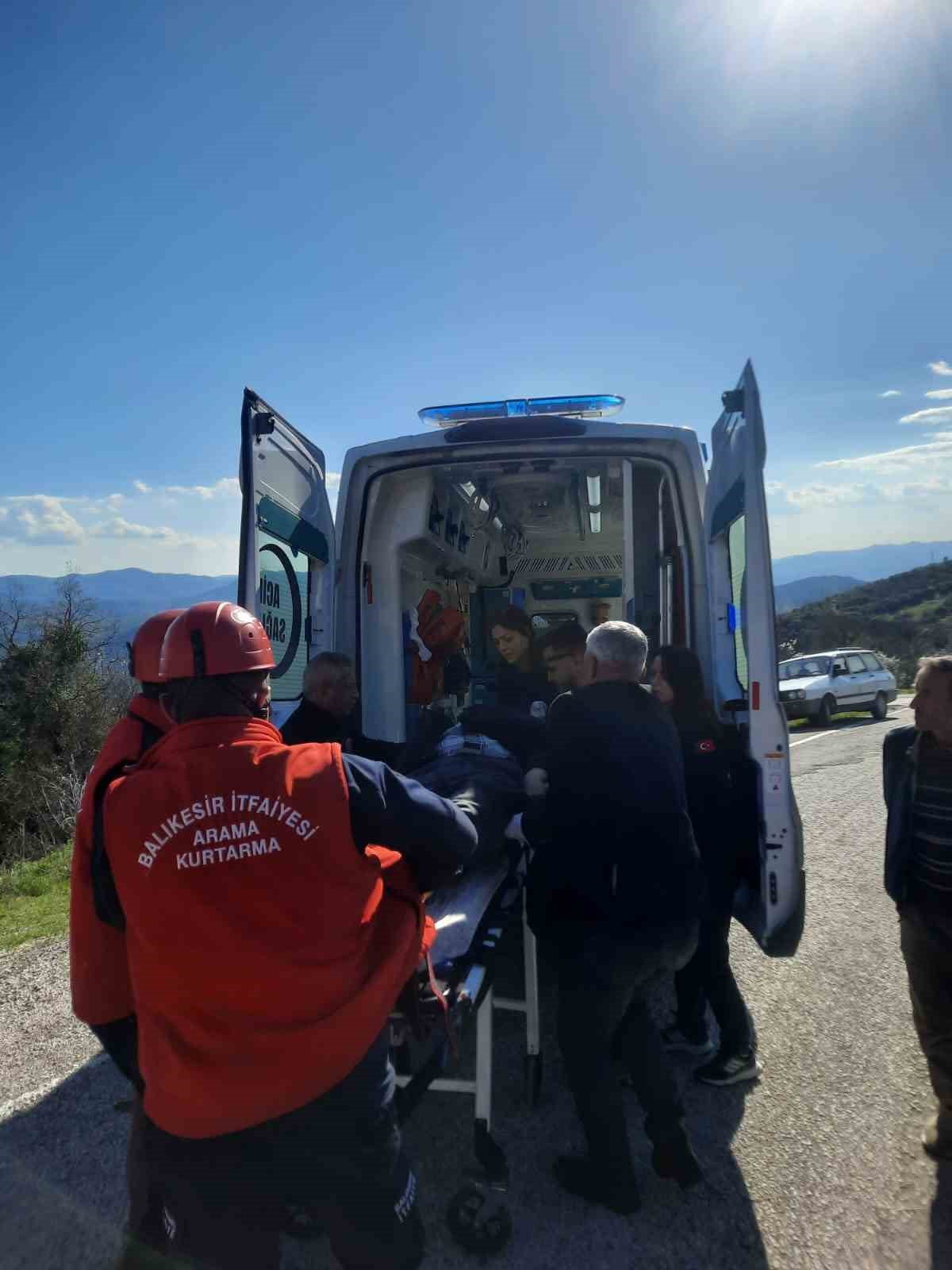 BALIKESİR’DE TRAKTÖR DEVRİLDİ: 1 ÖLÜ