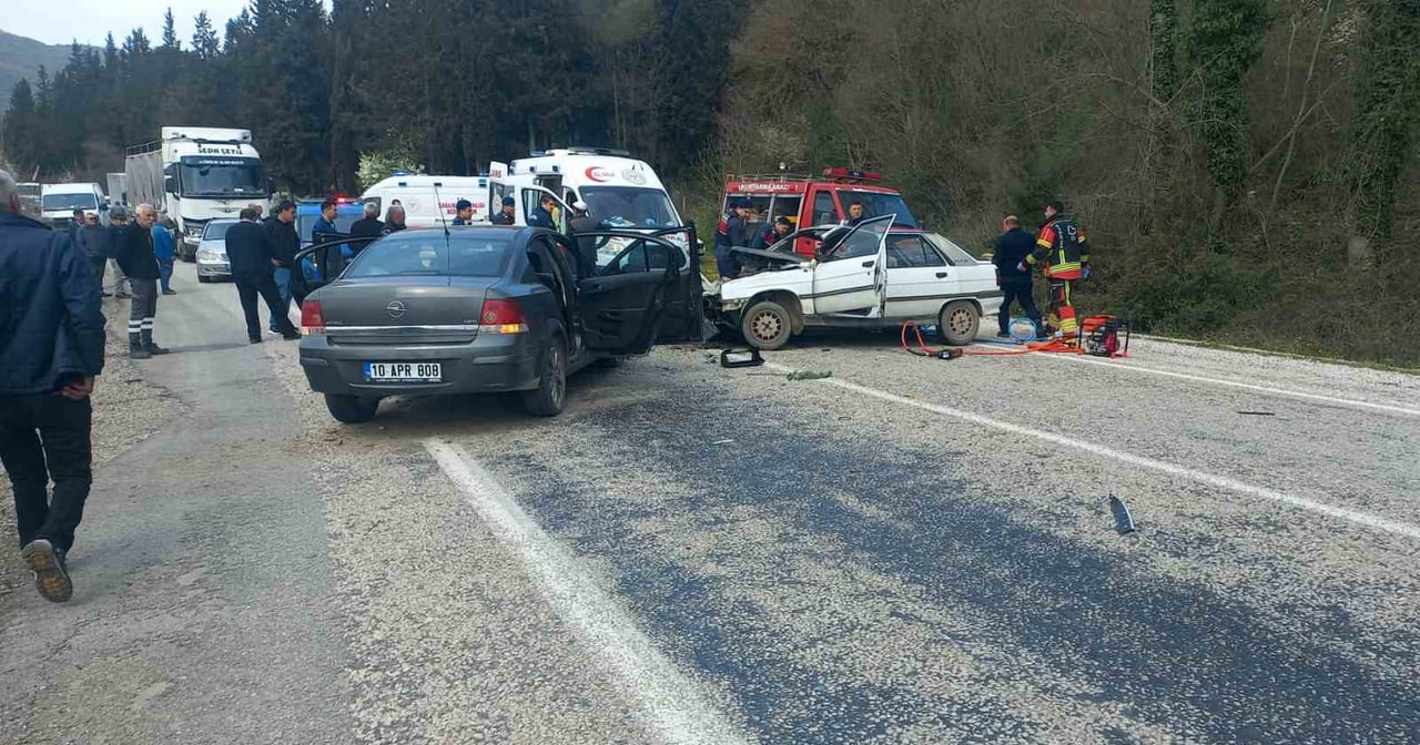 BALYA İLÇESİNDE MEYDANA GELEN TRAFİK KAZASINDA 7 KİŞİ YARALANDI