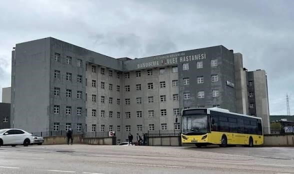 BANDIRMA’DA TAZİYE EVİNDE FENALAŞAN GENÇ HAYATINI KAYBETTİ