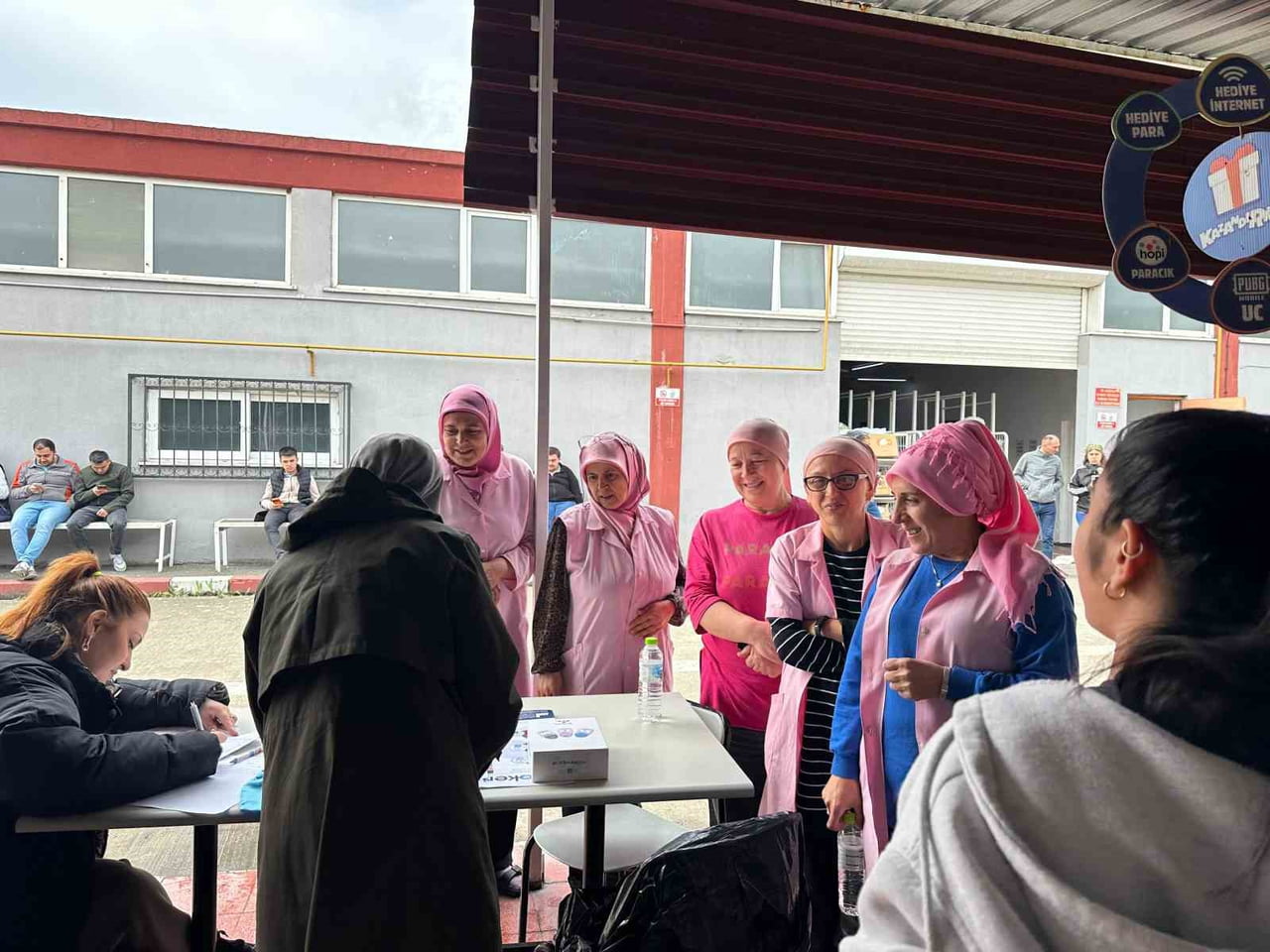 BARTIN ORGANİZE SANAYİ BÖLGESİ'NDE ÇALIŞAN İŞÇİLERE YÖNELİK VERİLEN MOBİL SİGARA BIRAKMA...