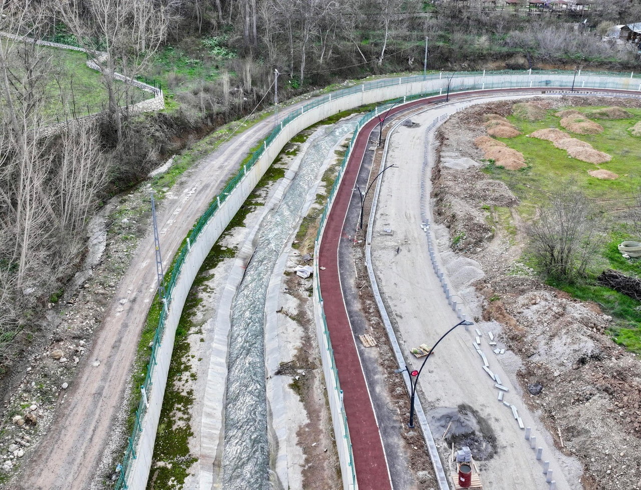 BAŞKAN GEÇİT, "BEYLERDERESİ YAŞAM VADİSİ PROJESİ YEŞİLYURT’A ÖZEL DEĞERLER...
