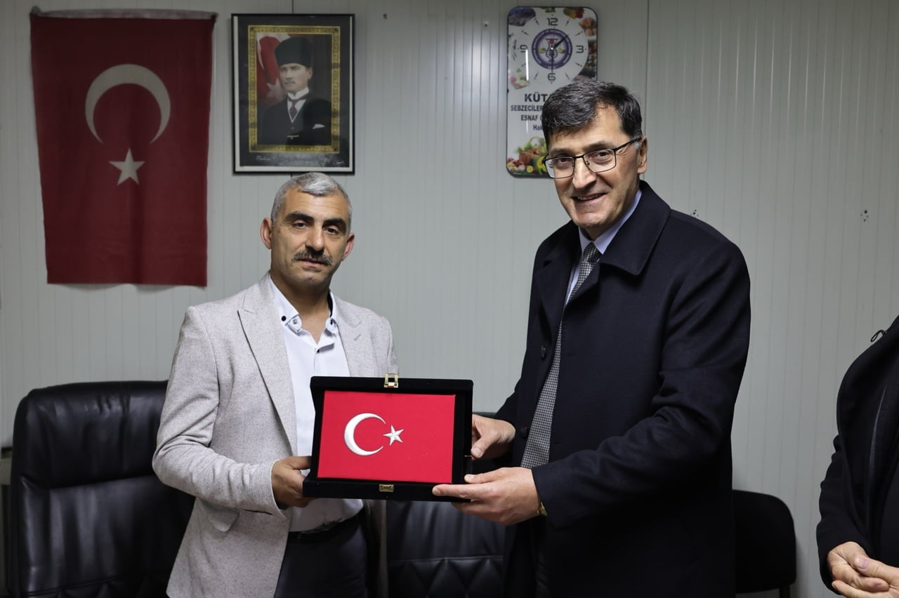 BAŞKAN KAHVECİ: "ROMAN KARDEŞLERİMİZİN NEŞESİ, SAMİMİYETİ VE HAYATA KATTIĞI RENK ÇOK...