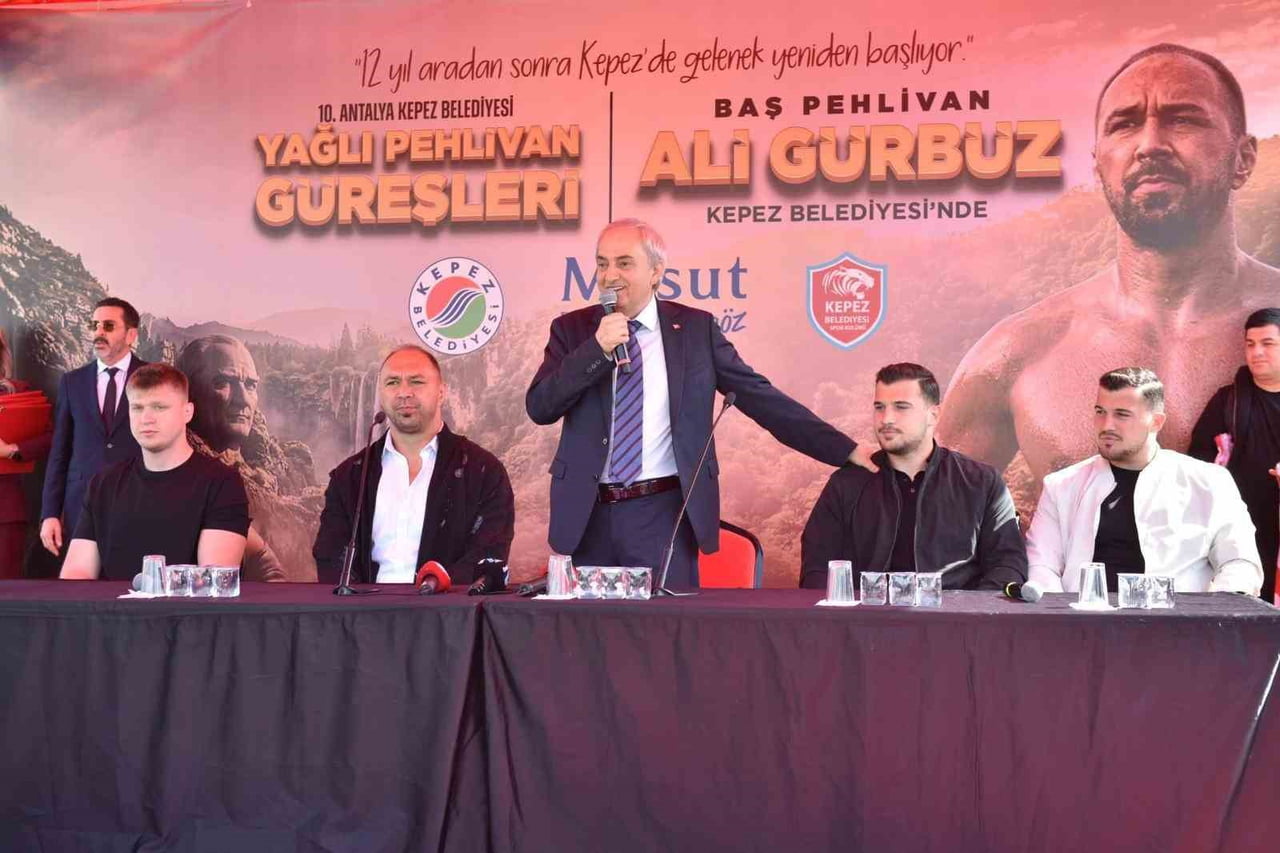 BAŞKAN KOCAGÖZ TÖRENDE BİR KONUŞMA YAPTI