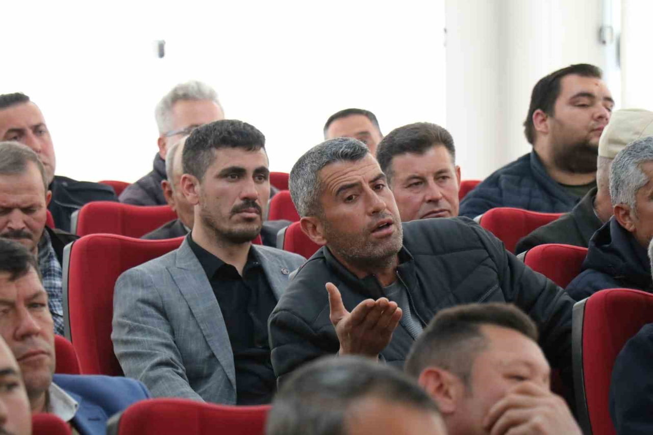 BAŞKAN ÖZEL, MUHTARLARLA BULUŞTU