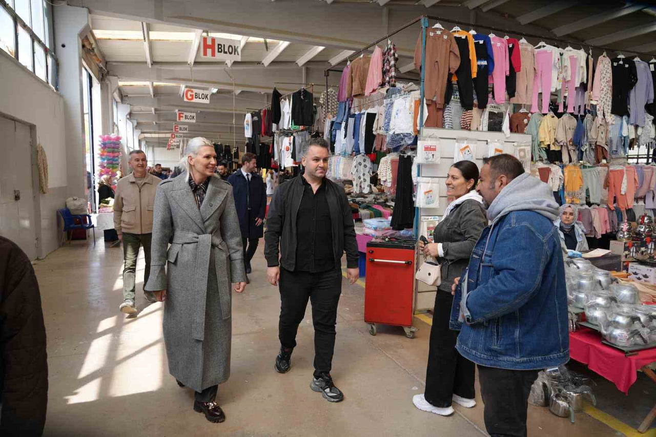 BAŞKAN SUBAŞI, KAPALI PAZAR ESNAFI VE VATANDAŞLARLA BULUŞTU