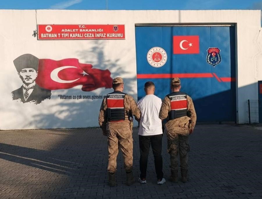 BATMAN'DA JANDARMADAN BÜYÜK OPERASYON: 50 TUTUKLAMA