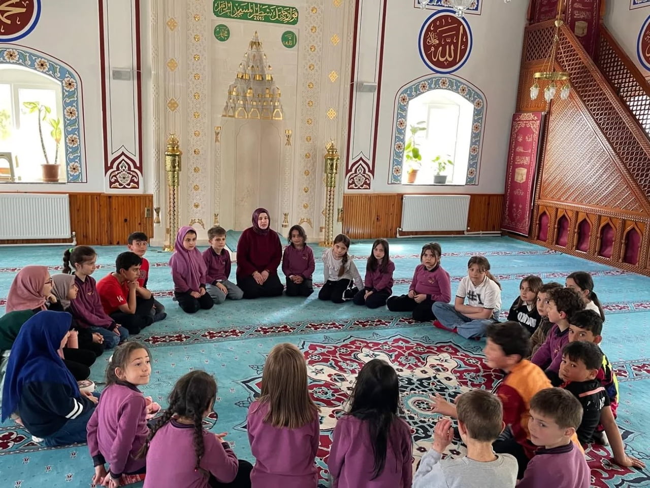 BAYBURT'TA ÖĞRENCİLERE YÖNELİK DEĞERLER EĞİTİMİ PROGRAMLARI SÜRÜYOR