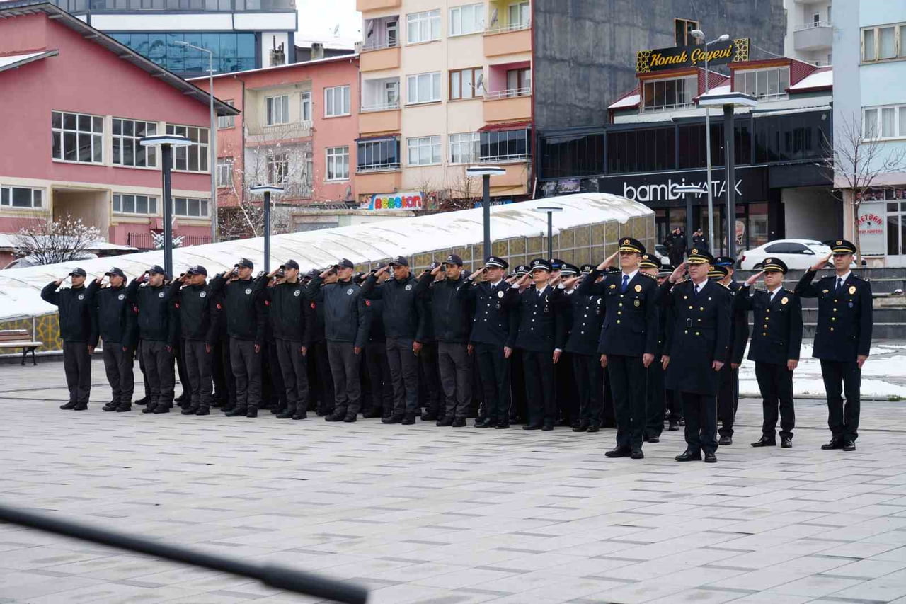 BAYBURT’TA POLİS HAFTASI TÖRENLE KUTLANDI
