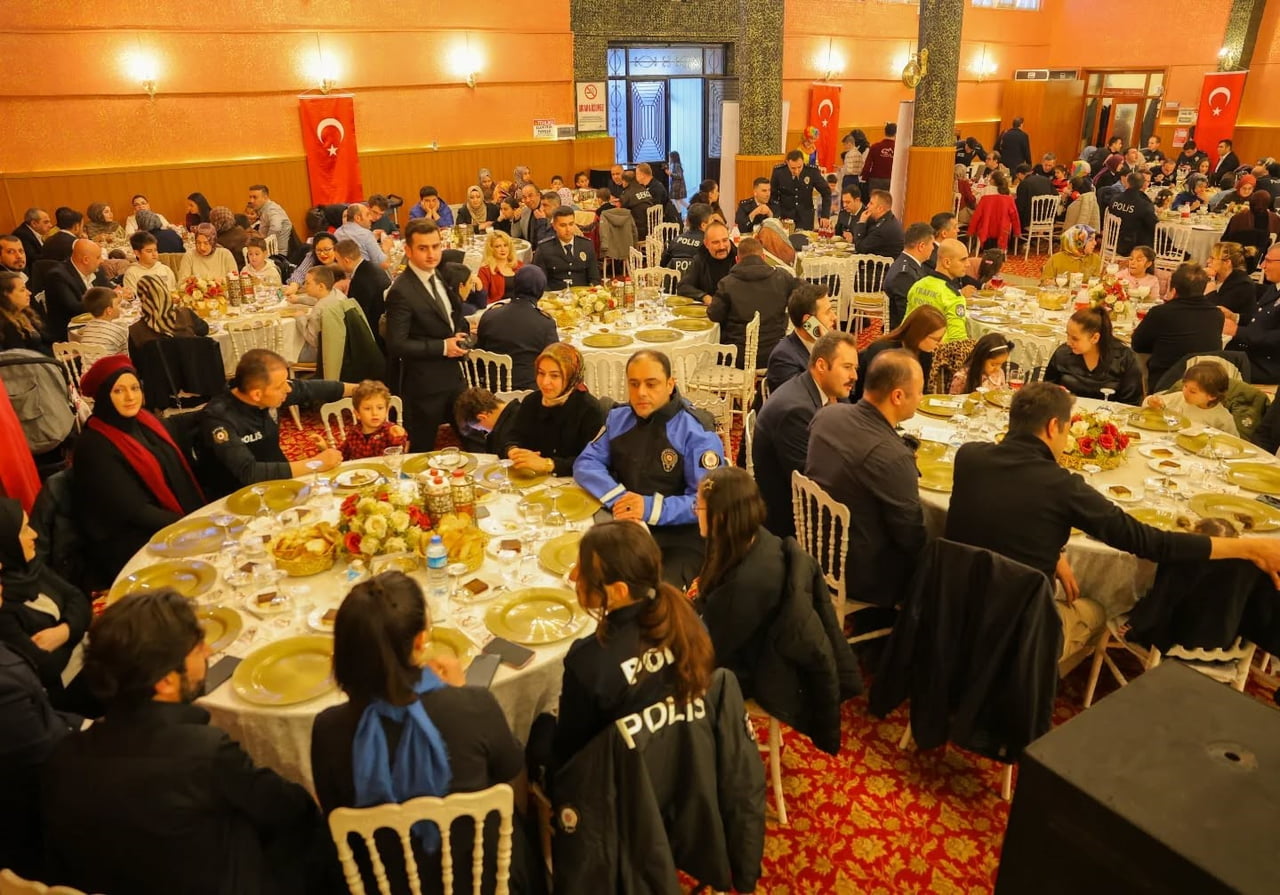 BAYBURT’TA POLİS TEŞKİLATININ 181’İNCİ YILINA ÖZEL PROGRAM DÜZENLENDİ