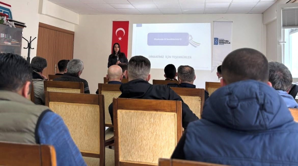 BAYBURT’TA YÜKÜMLÜLERE KANSER FARKINDALIĞI SEMİNERİ VERİLDİ
