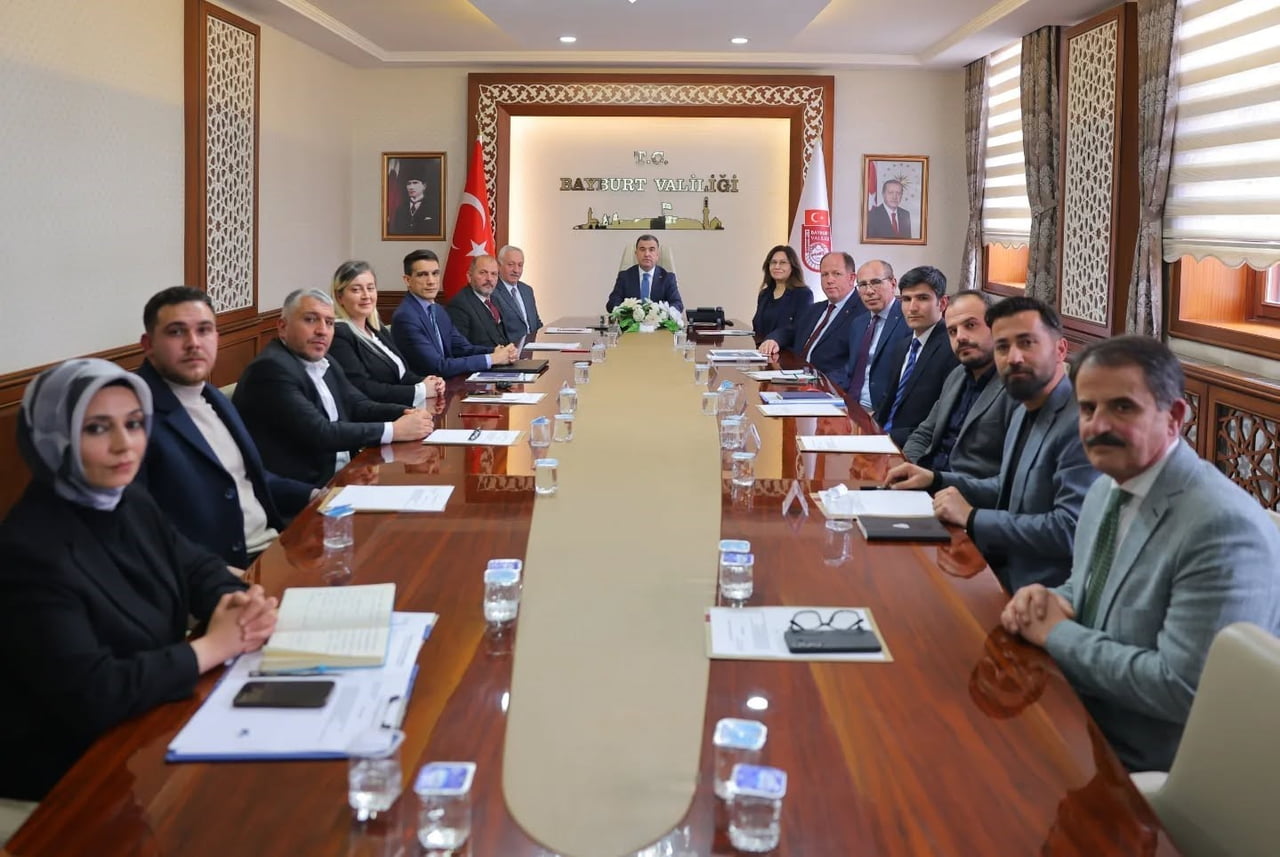 BAYBURT’UN TURİZMİNE KATKI SAĞLAYACAK ÇALIŞMALAR KURUL TOPLANTISINDA DEĞERLENDİRİLDİ