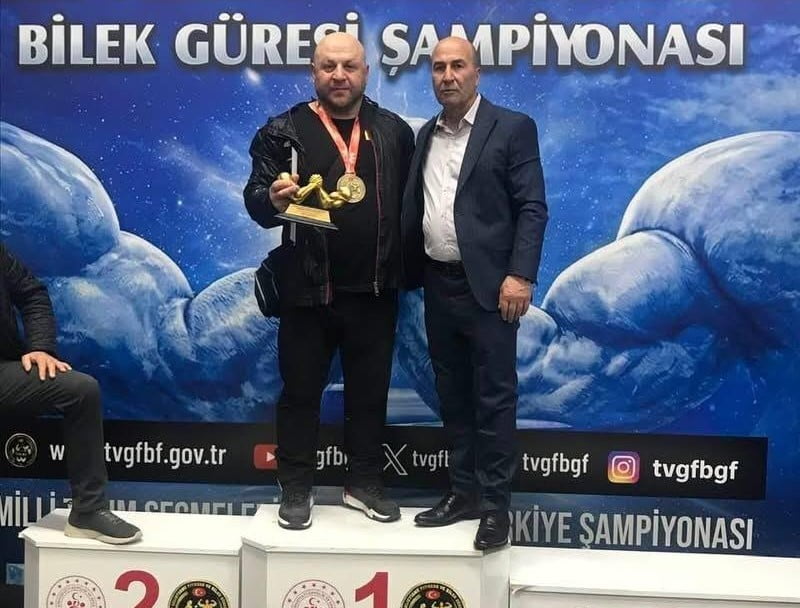 BAYBURTLU SPORCULAR YALOVA’DAN 2 ŞAMPİYONLUKLA DÖNDÜ