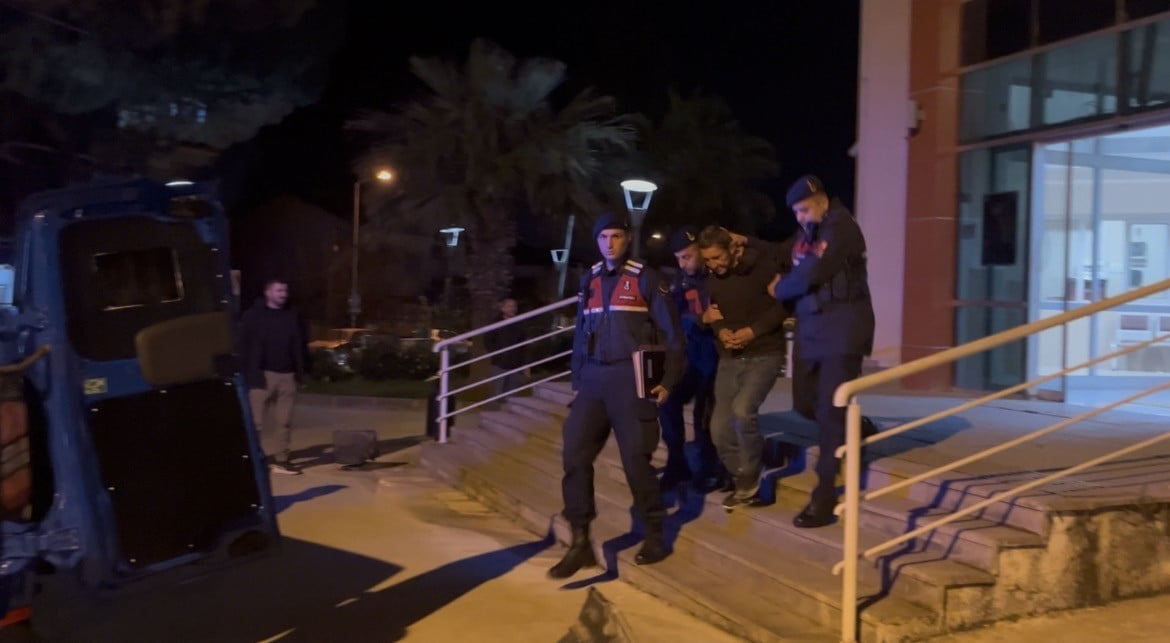 BAYINDIR’DA 3 POLİSİ YARALAYAN 4 ŞÜPHELİ TUTUKLANDI