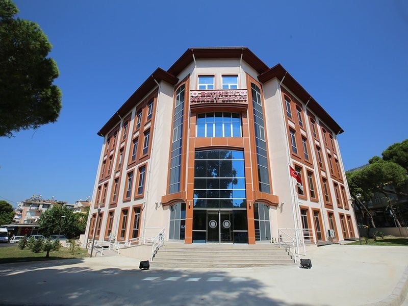 BAYINDIR İLÇE EMNİYET MÜDÜRLÜĞÜ EKİPLERİNİN TİTİZ ÇALIŞMALARI SONUCU, OTOMOBİL VE BİRDEN FAZLA...