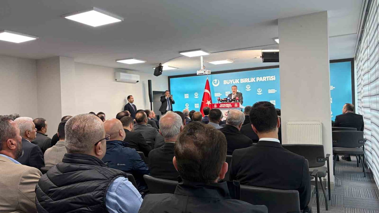 BBP GENEL BAŞKANI MUSTAFA DESTİCİ, PARTİ GENEL MERKEZİNDE BASIN TOPLANTISI DÜZENLEDİ