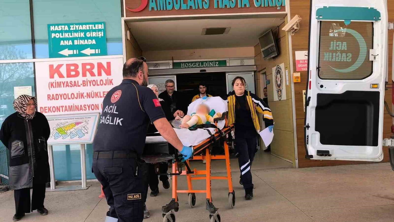 BEBEK HASTANEDE TEDAVİ ALTINA ALINDI.