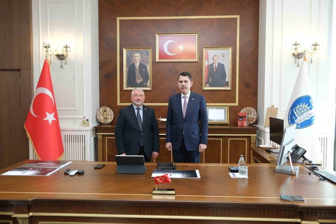 BELEDİYE BAŞKANI HALİL İBRAHİM AŞGIN, ÇEVRE VE ŞEHİRCİLİK BAKANI MURAT KURUM İLE ÇORUM ZİTYARETİ...