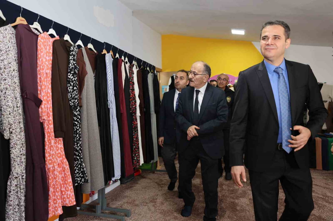 BEYŞEHİR'DE FAALİYET GÖSTEREN AİLE DESTEK VE EĞİTİM MERKEZİ (ADEM) TARAFINDAN DÜZENLENEN SERGİ VE...