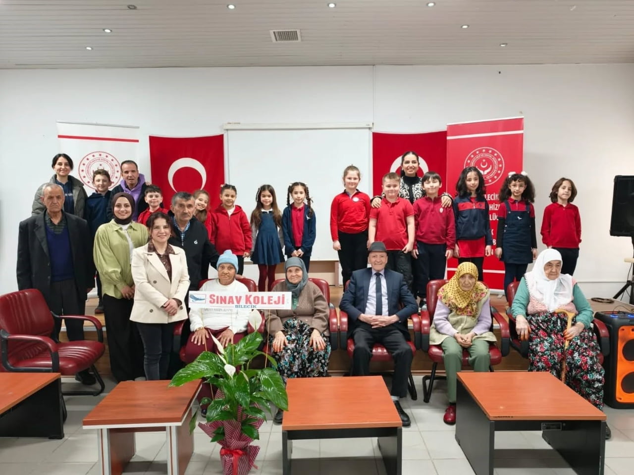 BİLECİK'TE HUZUREVİ SAKİNLERİNE ANLAMLI BULUŞMA