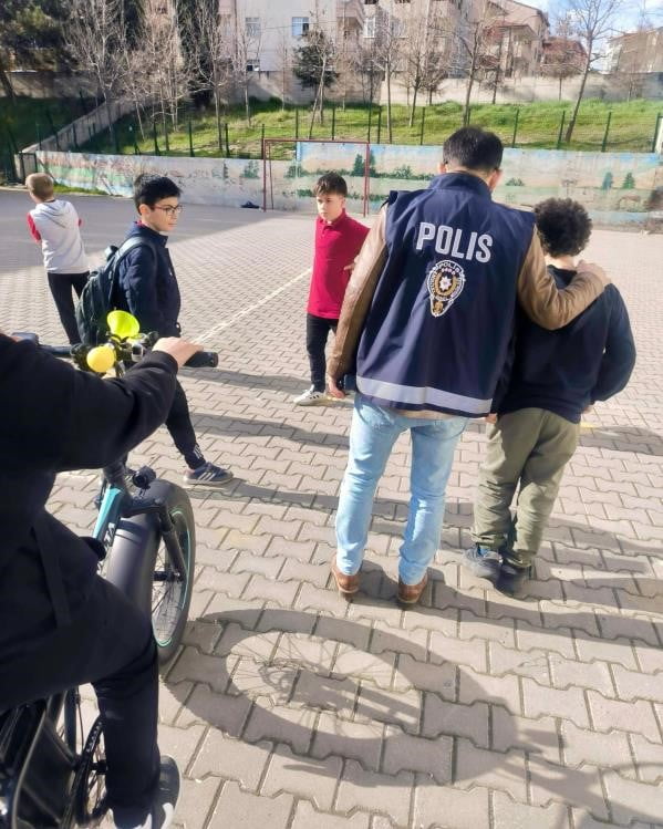 BİLECİK'TE ÖĞRENCİLERE GÜVENLİK EĞİTİMİ