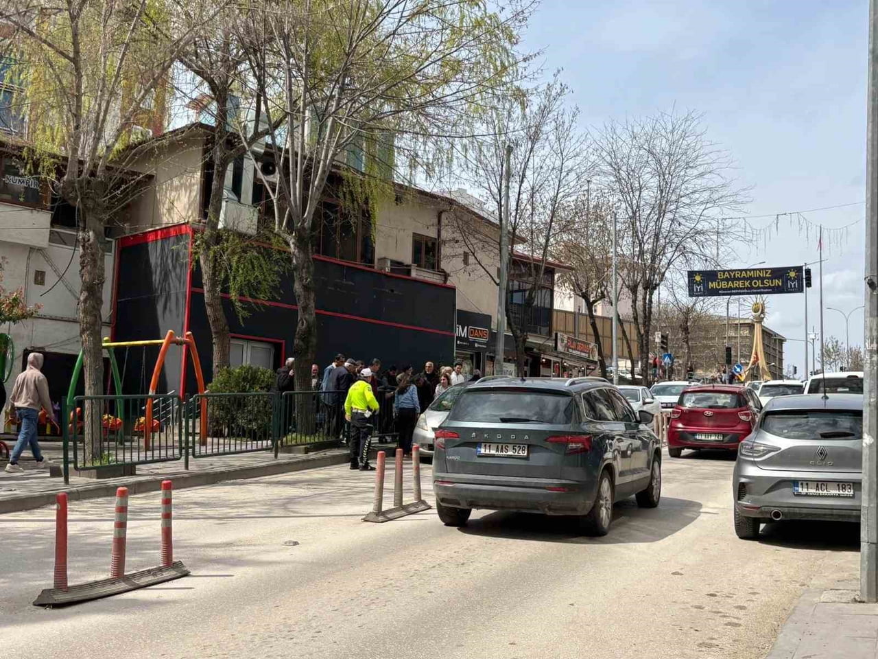 BİLECİK'TE OTOMOBİLİN ÇARPTIĞI YAYA YARALANDI