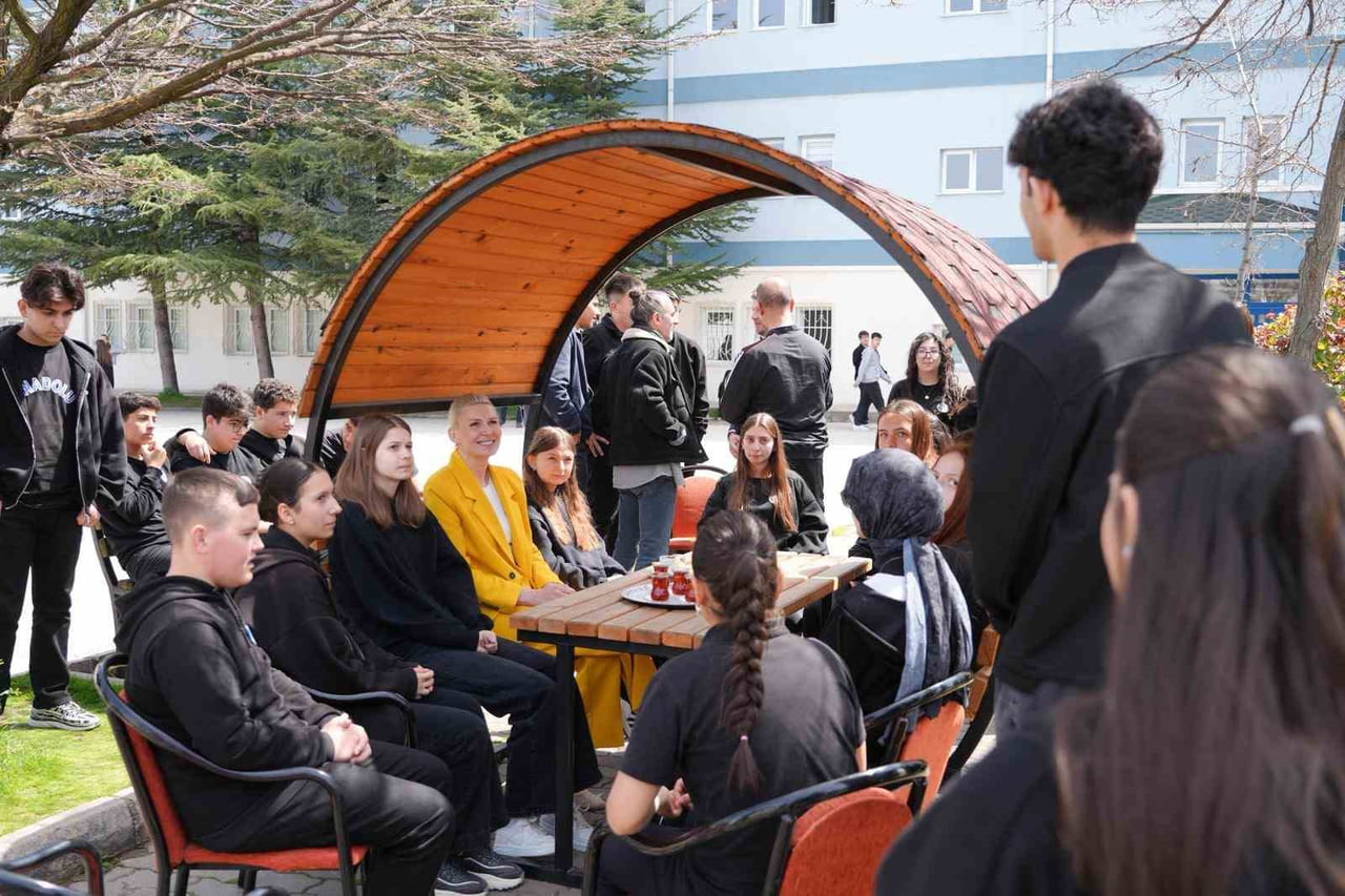 BİLECİK BELEDİYESİNE HİBE EDİLEN KEPÇE İLK KEZ OKULDA KULLANILDI