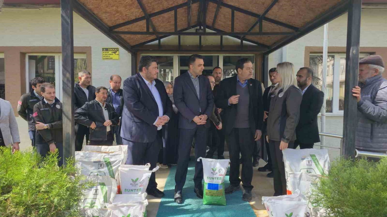 BİLECİK’TE ÇİFTÇİLERE TOHUM DESTEĞİ SAĞLANDI