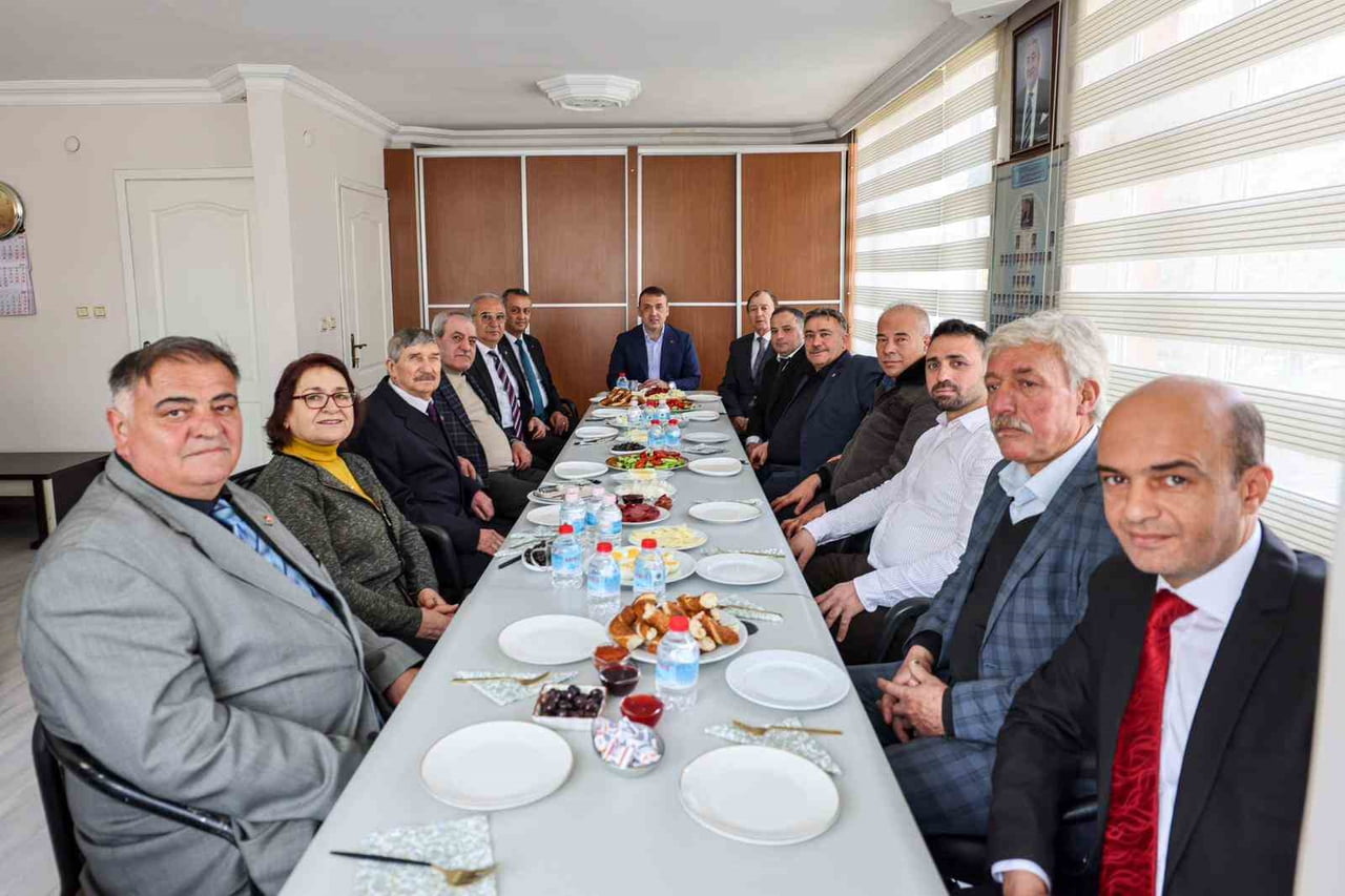 BİLECİK’TE ESNAF VE SANATKÂRLARIN SORUN VE TALEPLERİ GÜNDEME ALINDI