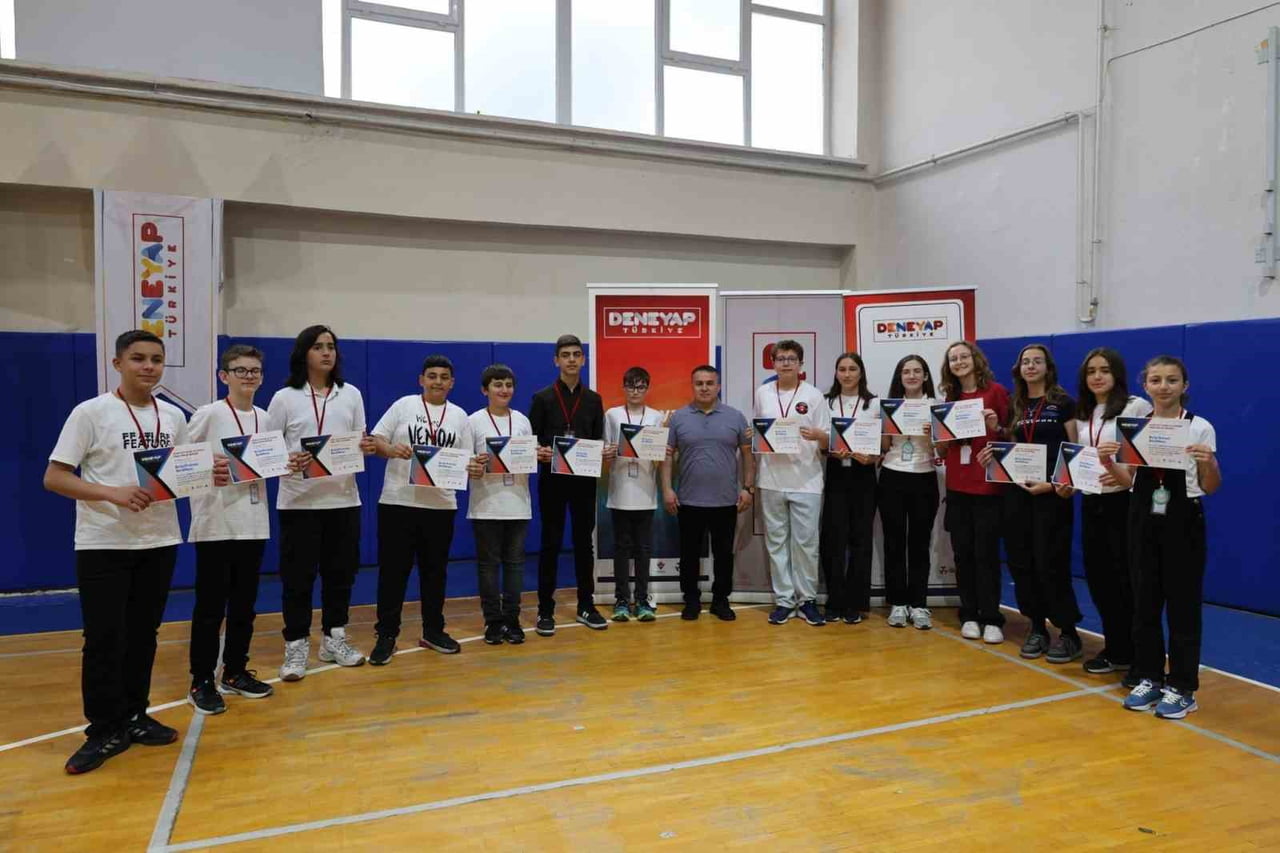 BİLECİK’TE GELECEĞİN TEKNOLOJİ YILDIZLARI İÇİN BÜYÜK GÜN: DENEYAP E-SINAV MARATONU...