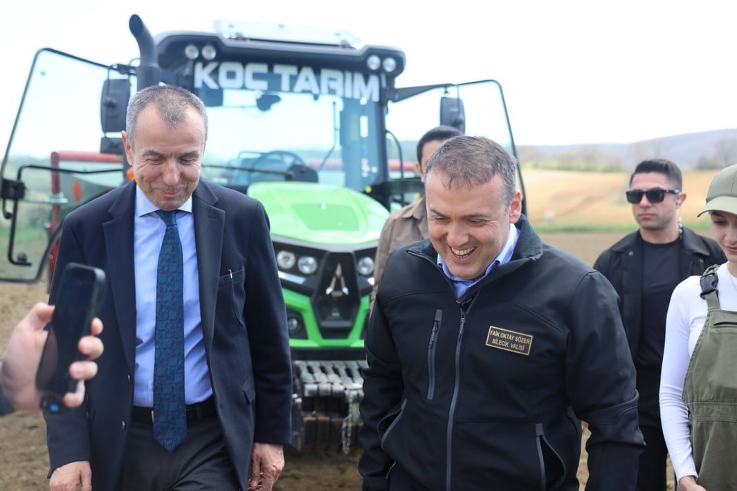 BİLECİK’TE ‘YAĞLIK AYÇİÇEĞİ TOHUMU DAĞITIM PROGRAMI’ GERÇEKLEŞTİRİLDİ