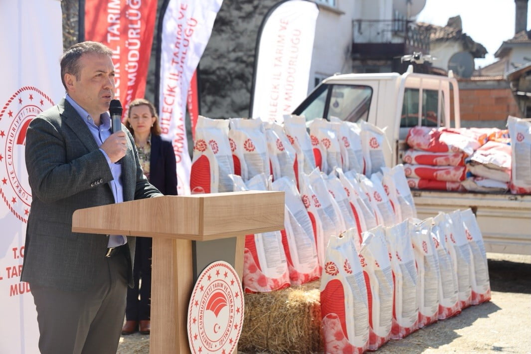 BİLECİK’TE ‘YAĞLIK AYÇİÇEĞİ TOHUMU DAĞITIM PROGRAMI’ GERÇEKLEŞTİRİLDİ