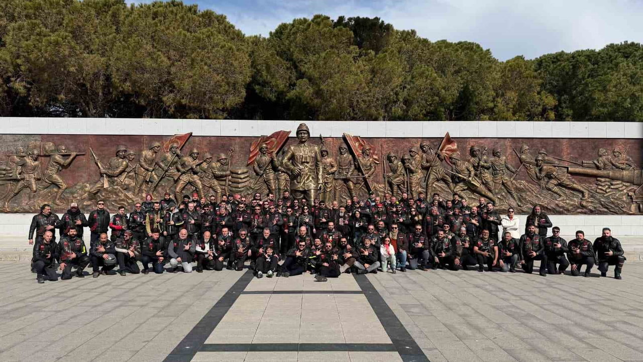 BİLECİKLİ MOTOSİKLETÇİLER ÇANAKKALE'DE BULUŞTU