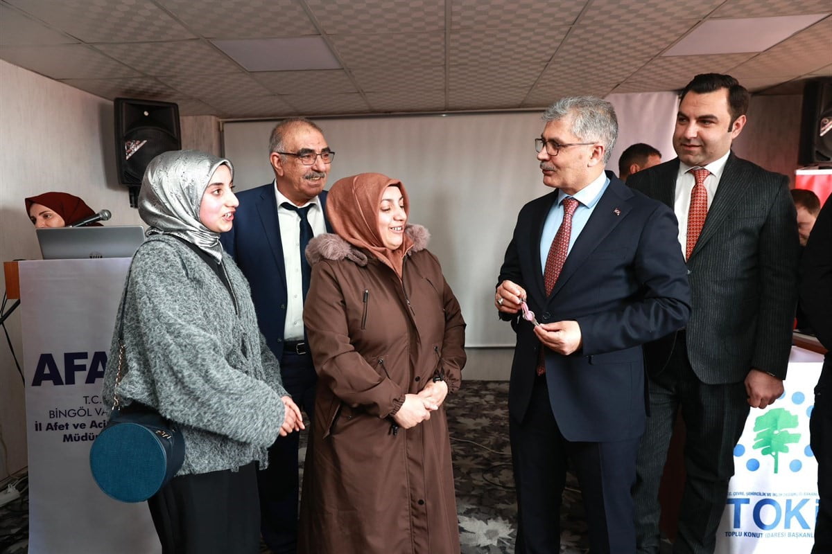 BİNGÖL’DE TOKİ KONUTLARI İÇİN KURA ÇEKİMİ YAPILDI