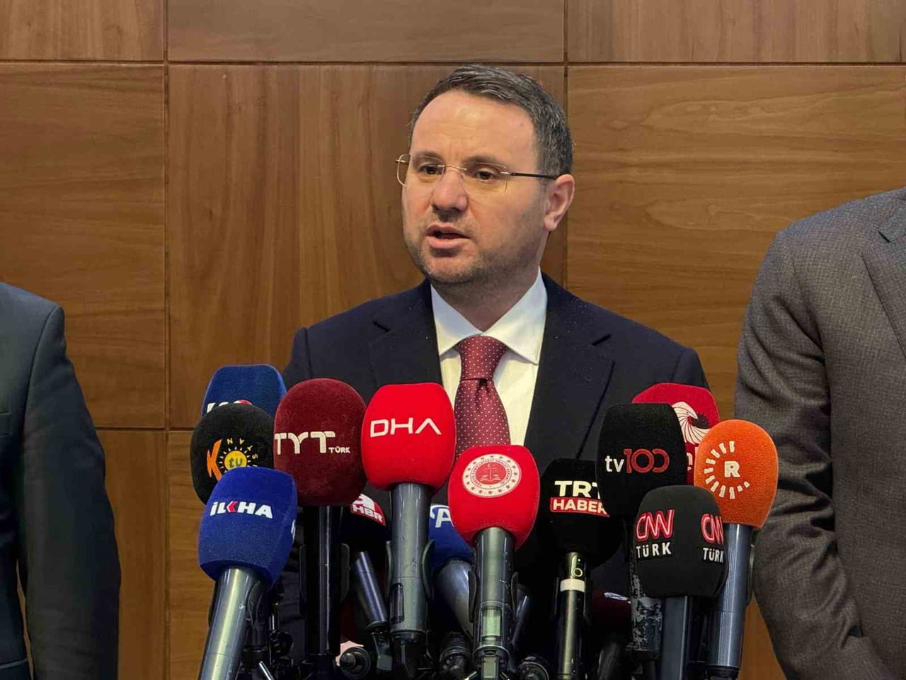 BİR DİZİ ZİYARETLERDE BULUNMAK ÜZERE DİYARBAKIR’A GELEN ADALET BAKANI AKIN GÜRLEK, ‘’BU COĞRAFYADA...