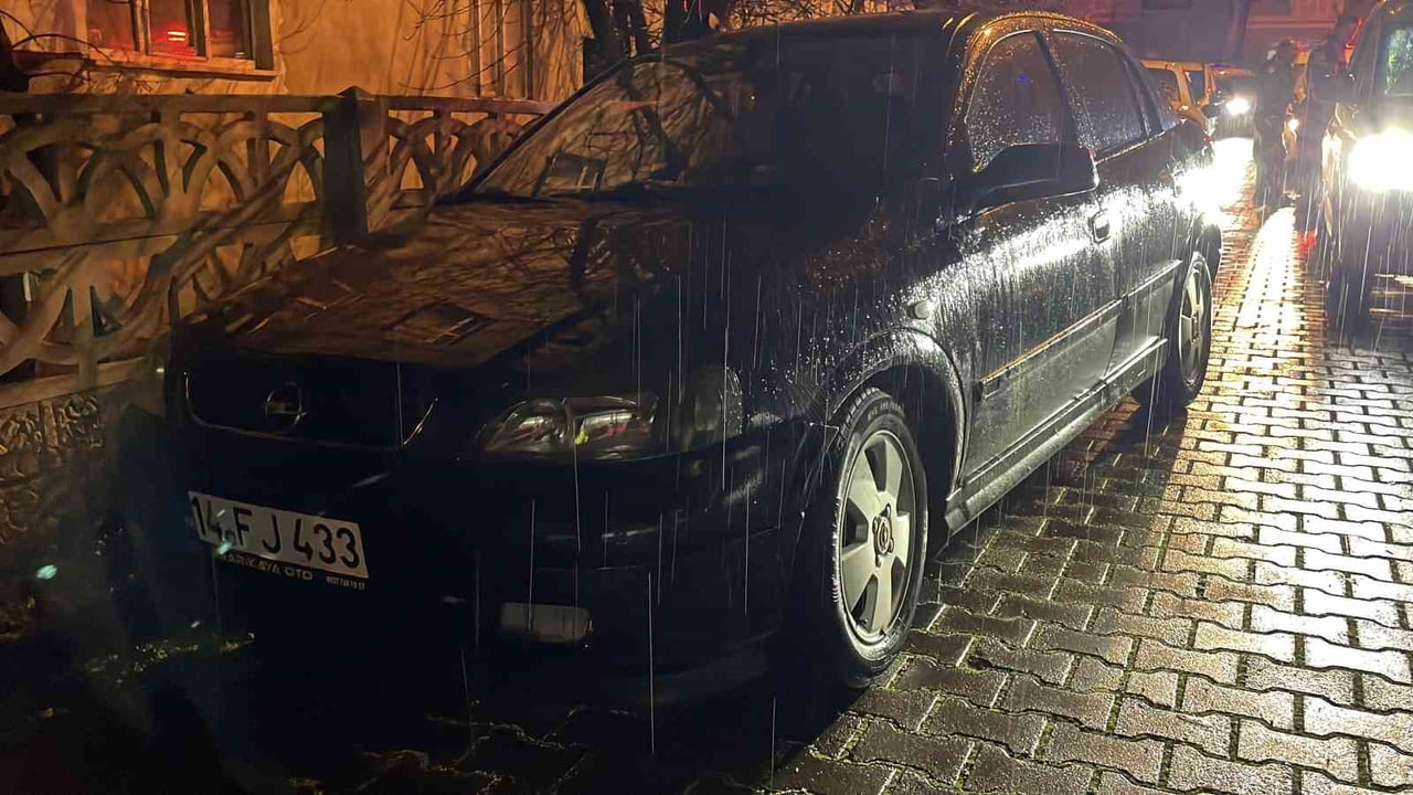 BÖLGEDE UYGULAMA YAPAN POLİS EKİPLERİ, DURUMUNDAN ŞÜPHELENDİKLERİ OTOMOBİLİ DURDURMAK İSTEDİ....